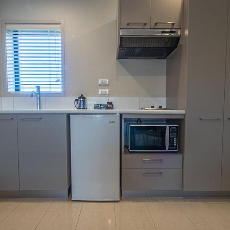 Amity Court Motel Stratford Εξωτερικό φωτογραφία