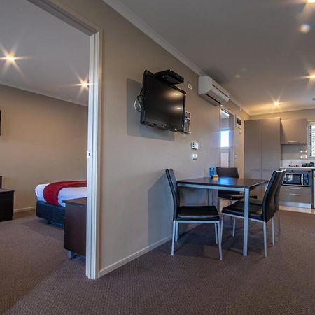 Amity Court Motel Stratford Εξωτερικό φωτογραφία