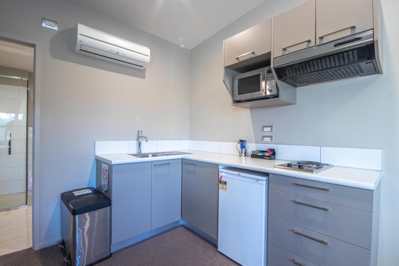 Amity Court Motel Stratford Εξωτερικό φωτογραφία