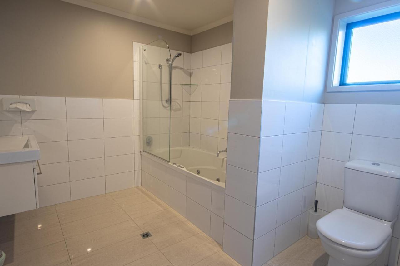 Amity Court Motel Stratford Εξωτερικό φωτογραφία