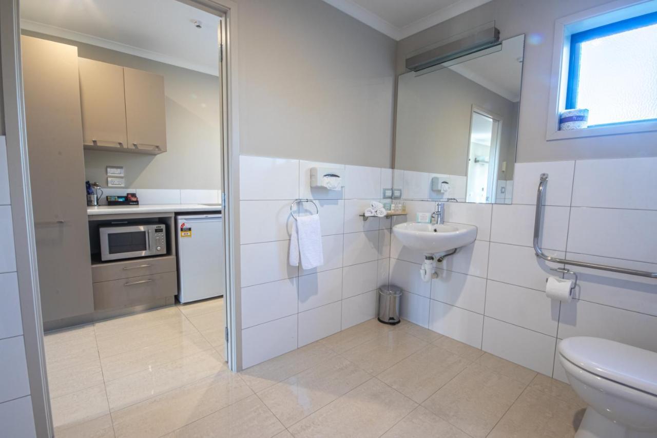Amity Court Motel Stratford Εξωτερικό φωτογραφία