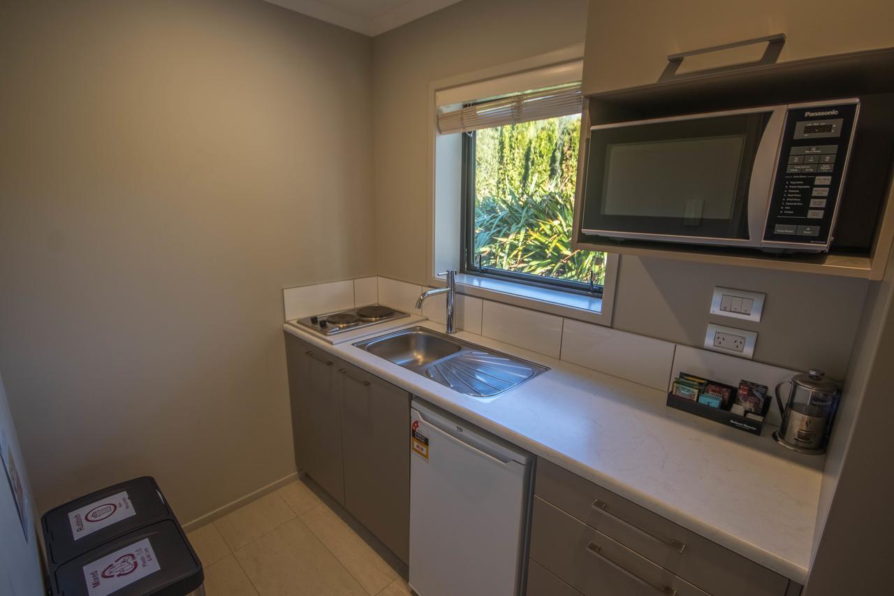 Amity Court Motel Stratford Εξωτερικό φωτογραφία