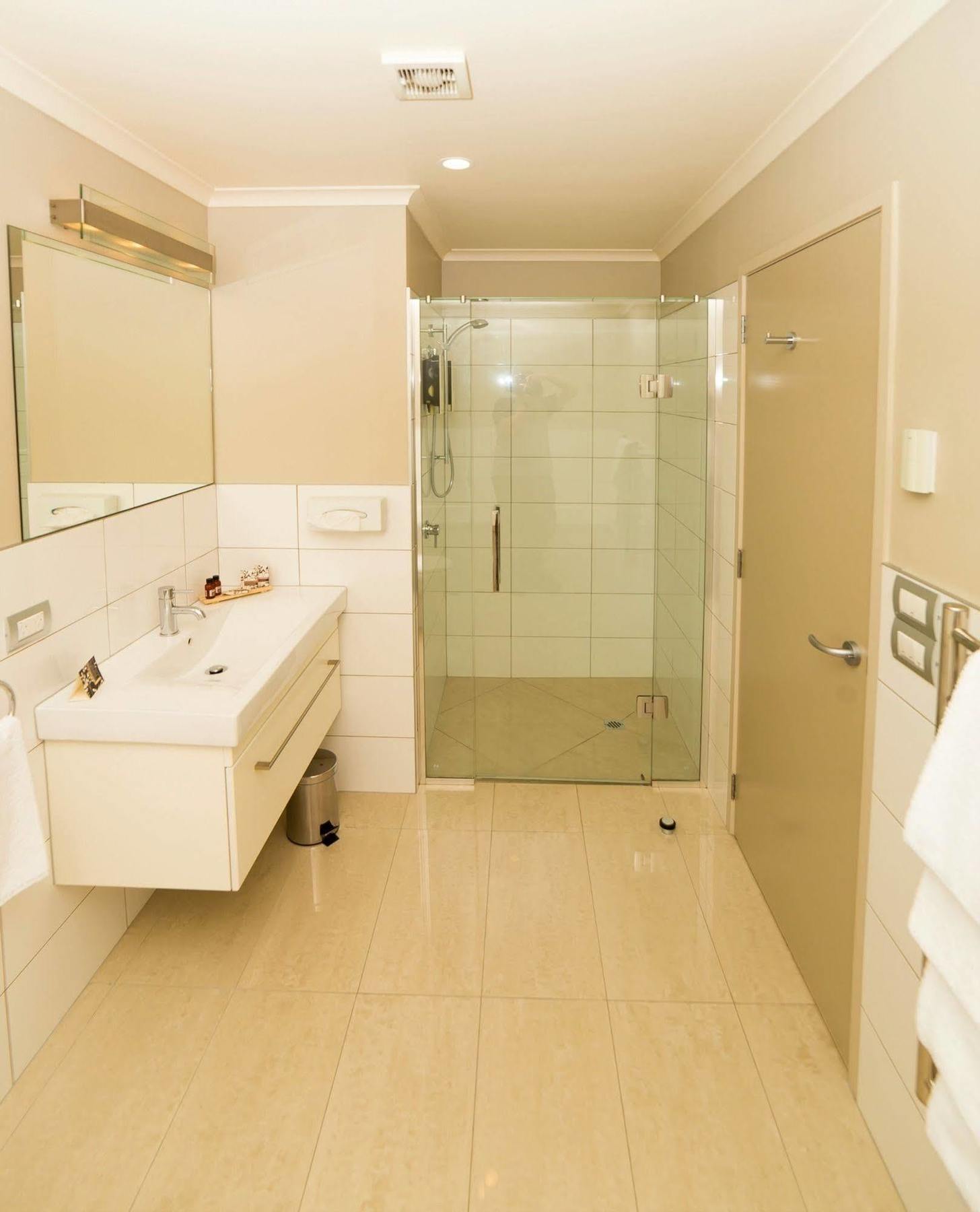 Amity Court Motel Stratford Εξωτερικό φωτογραφία