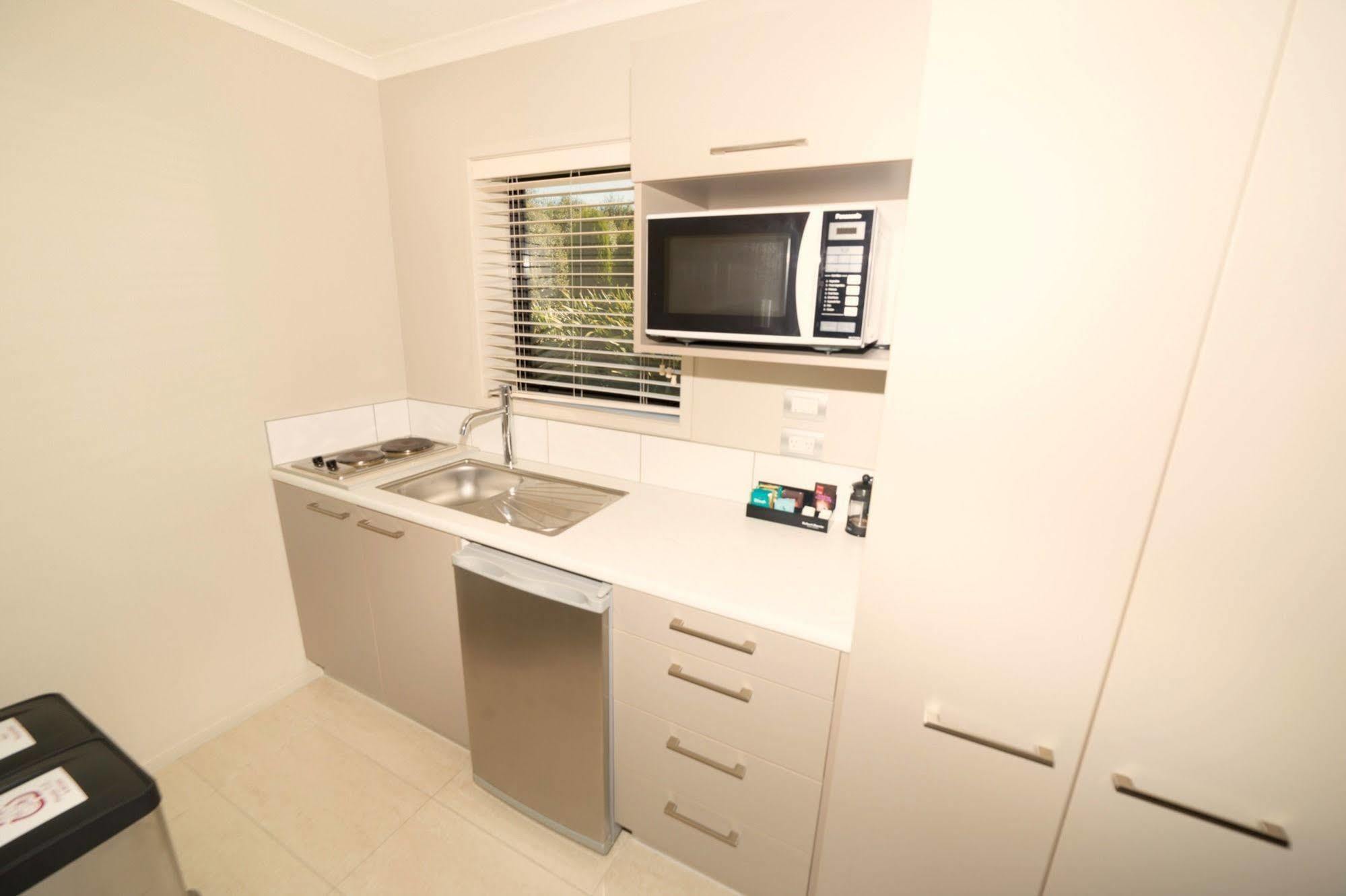 Amity Court Motel Stratford Εξωτερικό φωτογραφία