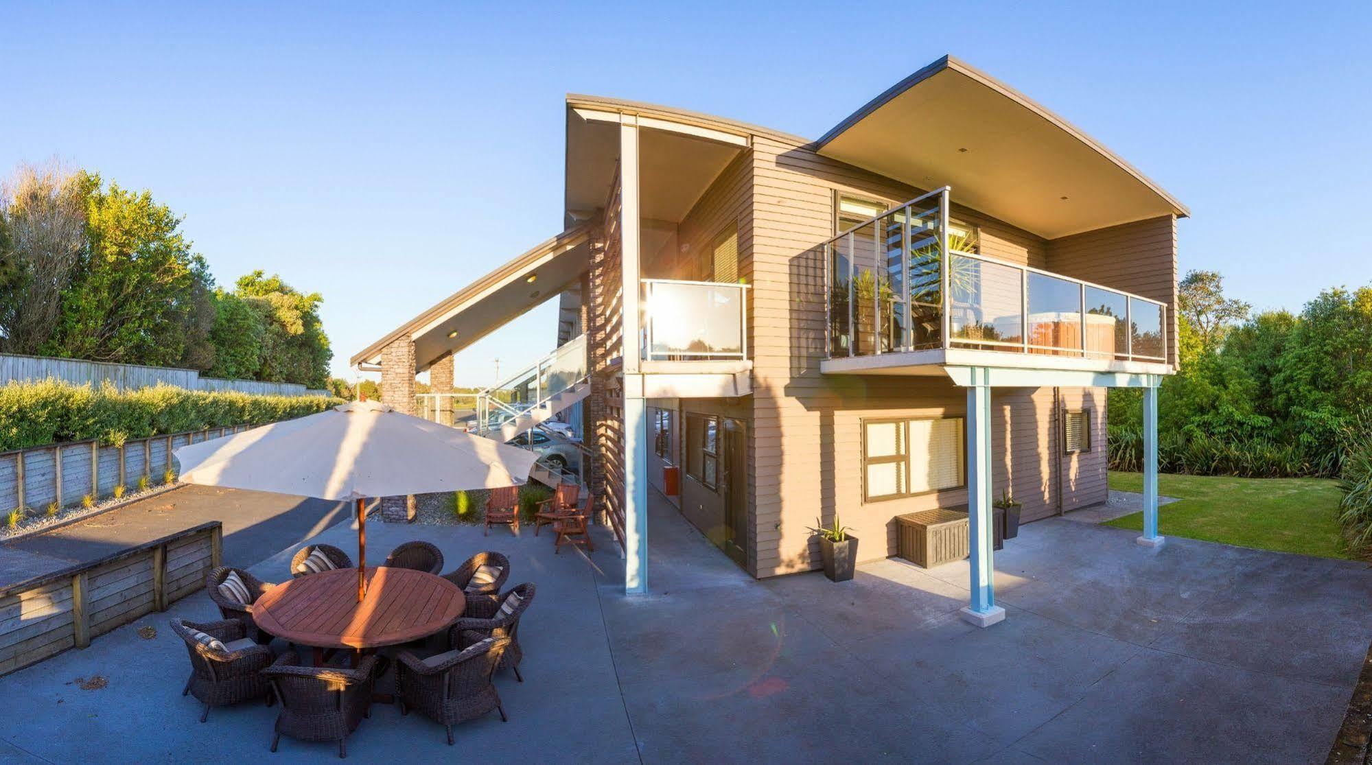 Amity Court Motel Stratford Εξωτερικό φωτογραφία