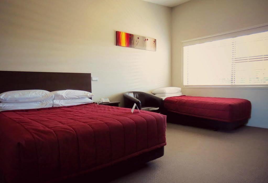 Amity Court Motel Stratford Εξωτερικό φωτογραφία